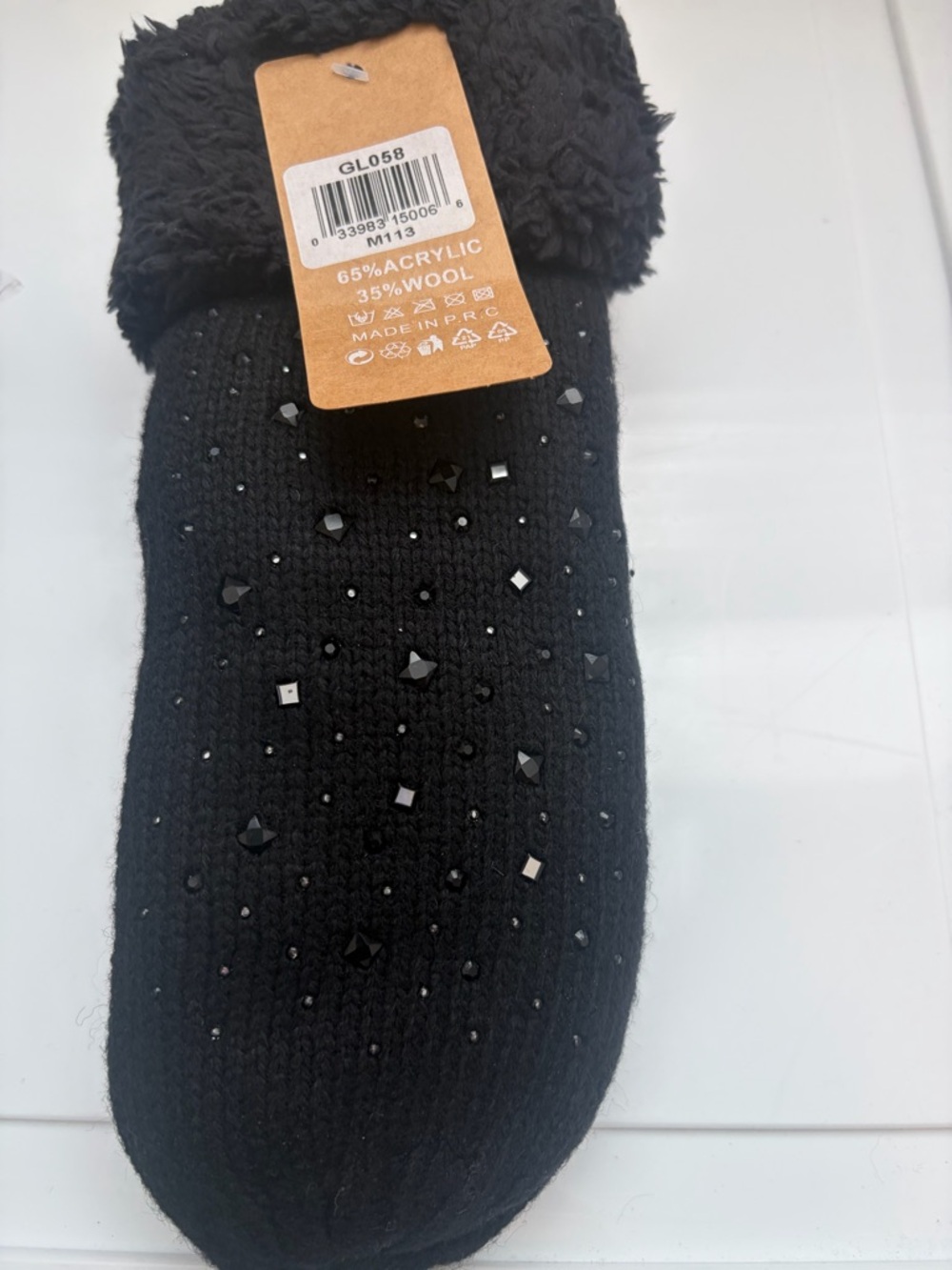 Black mittens